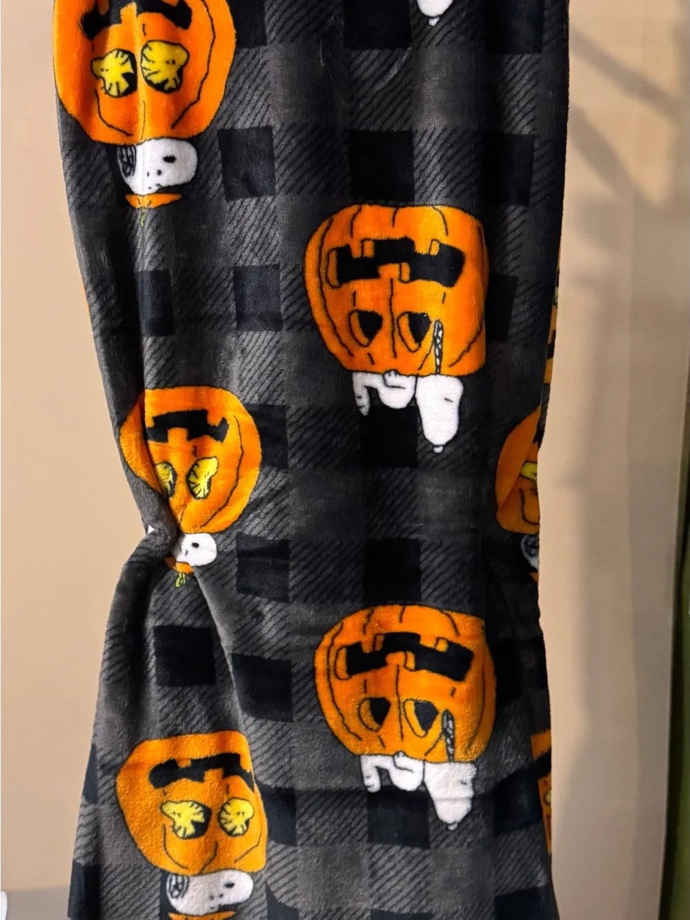 Berkshire Black & Orange Snoopy Peanuts Halloween Pumpkin  Blanket